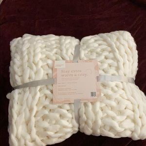 summer & rose Mia Knitted Throw in Cream